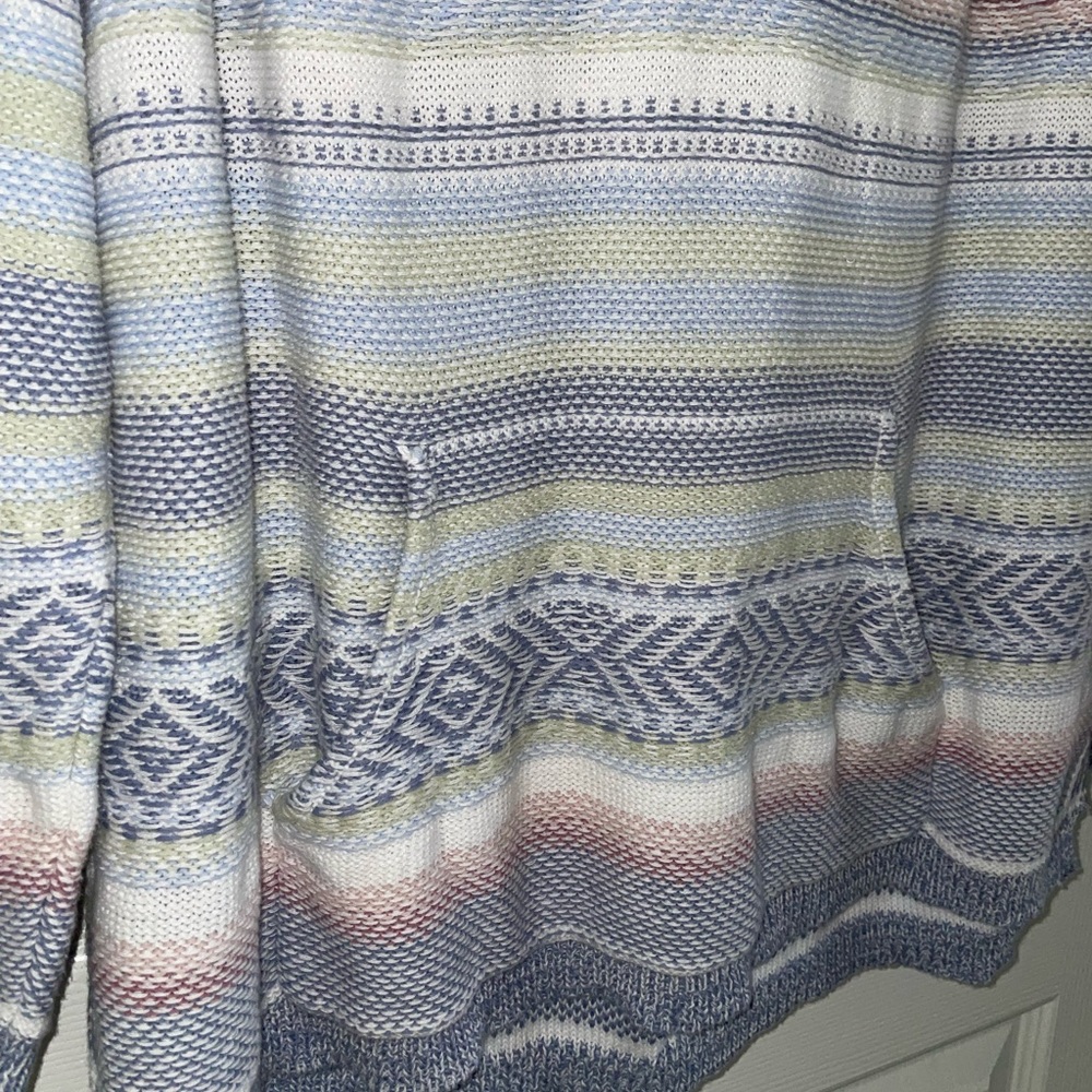 Northern Reflections Patterned Hoodie - Picture 5 of 6